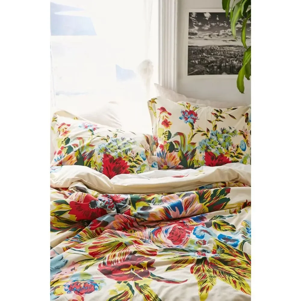 New Urban Outfitters Romantic Floral Scarf Duvet Cover size Twin 90” x66”